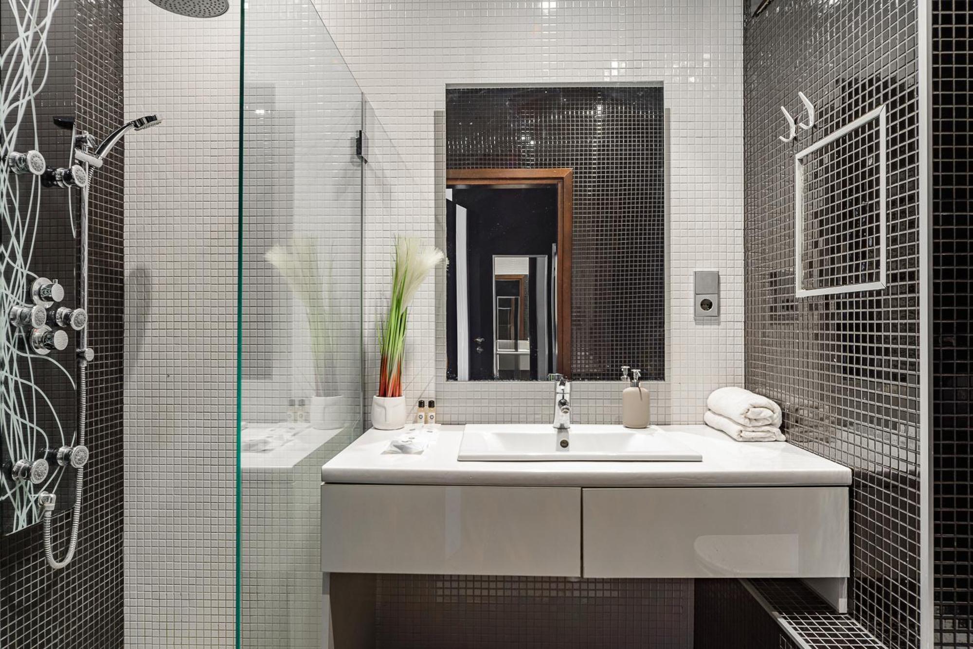 Luxury In The Center Of With View From The 11th Floor Butas *