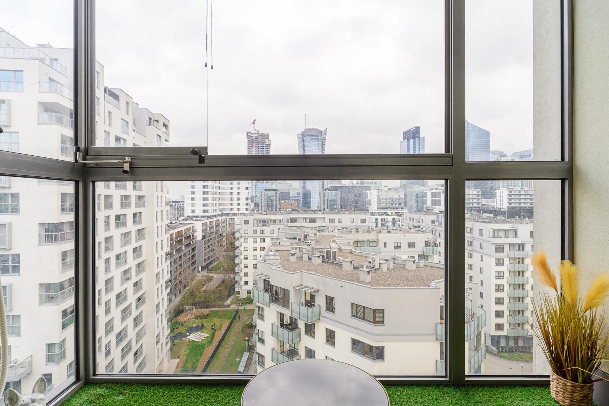 Luxury In The Center Of With View From The 11th Floor Butas