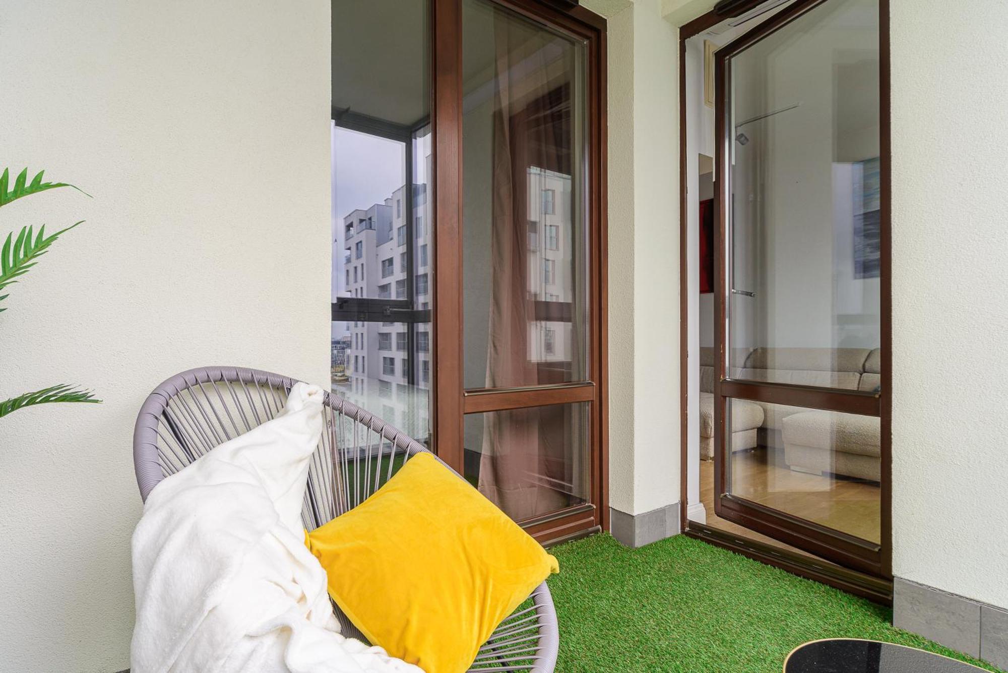 Butas Luxury In The Center Of With View From The 11th Floor *